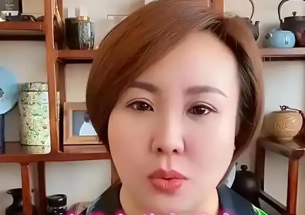 李琳嫁2婚王小利丈夫比她大11岁一家5口3个孩子也幸福