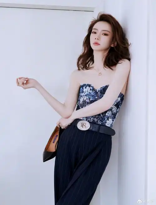 一条plog告别三月##戚薇时尚图鉴