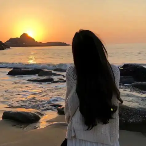 女生头像背影长发唯美仙气,透露出一种温柔的力量