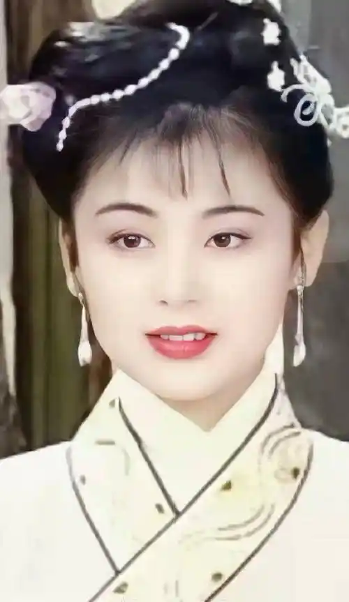 陈红年轻时的容颜,那简直连倾国倾城都觉得还不够夸_聊斋_古装_连城