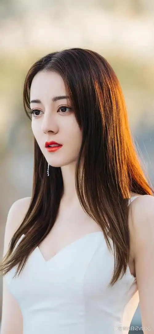 12组绝美迪丽热巴美图