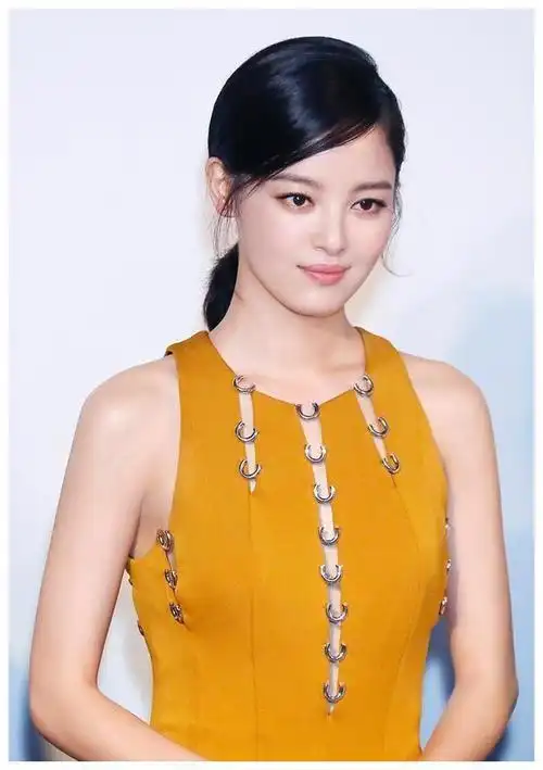 37岁的辛芷蕾用这个方式,给演员们"敲响警钟"!