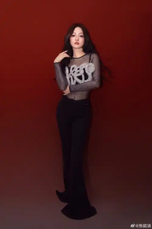 #张韶涵暗夜精灵造型##张韶涵欧若拉舞台回忆杀#