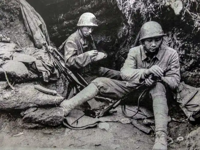 以图片诉说战斗一一来自对越自卫反击战现场图片