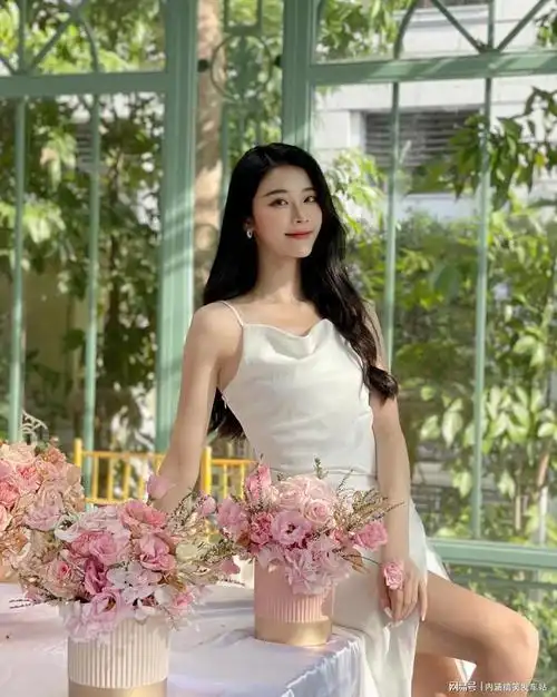 今日养眼美女台湾洪真英美好身材藏不住甜美笑容