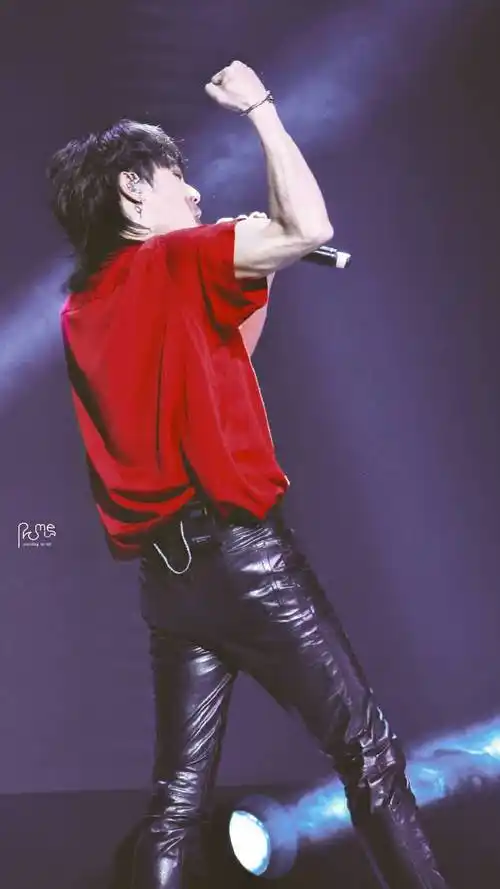 明星肌肉线条有多绝##华晨宇五大唱片销量冠军