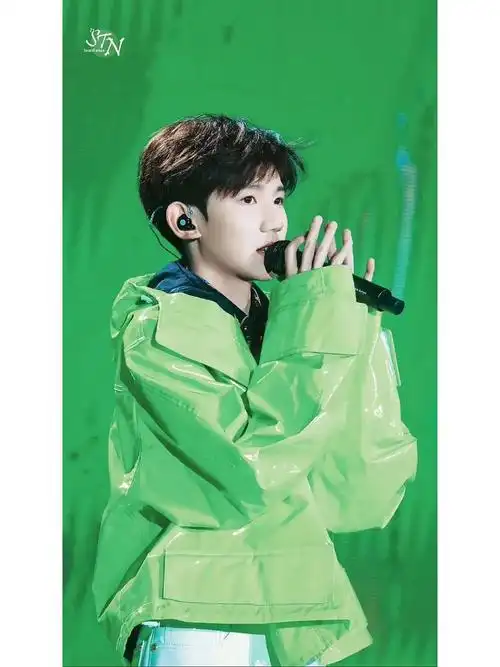 王源绿色壁纸分享,绿色系的组图真的好好看