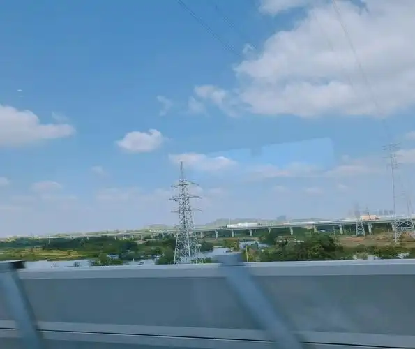 高铁窗外的美好风景