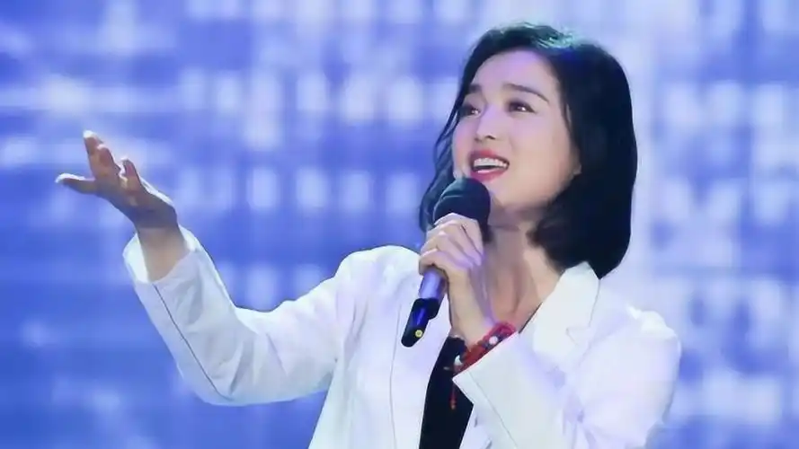 白雪怀旧经典《久别的人》百听不腻!久别盼重逢,满满的时代感!