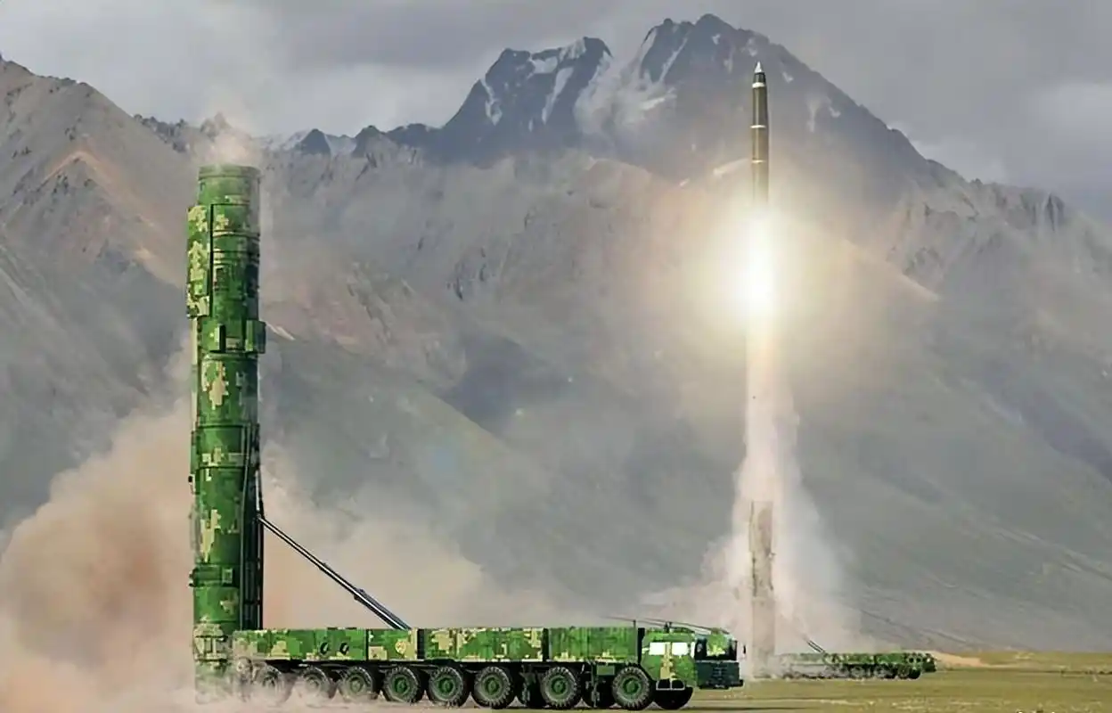 中国东风41导弹被越南人评为"战略导弹之王 中国的东风41洲际导弹被