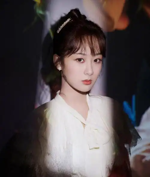 影视女星杨紫写真合集甜美靓丽天生丽质