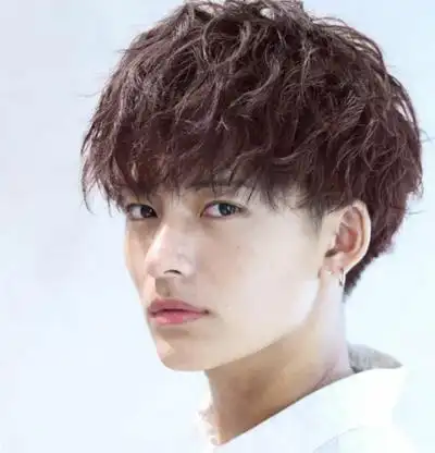 男生帅气定位烫纹理烫发型图片