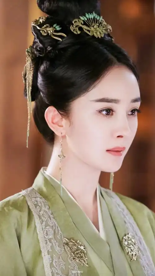 怪不得素锦想要她的眼睛!杨幂壁纸