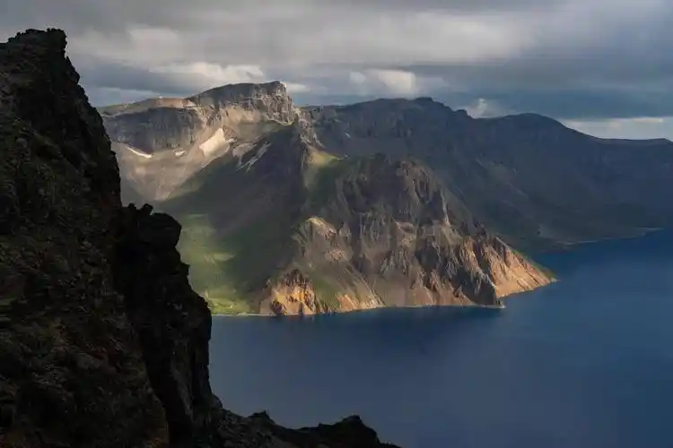 长白山北坡 | 迥临泛海曙,独峙大荒秋_天池_火山_景区