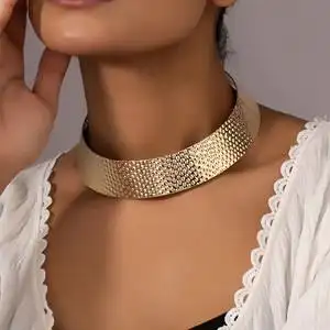 脖子饰品项圈金属项圈图片