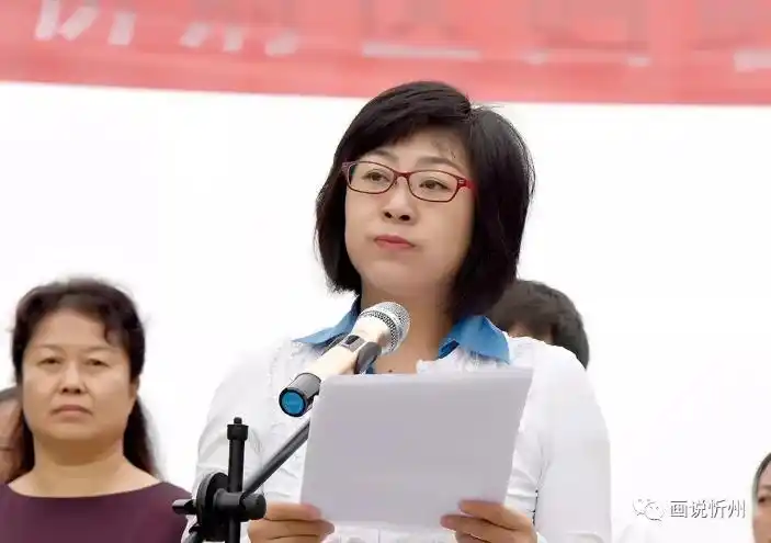 忻州市开展 《山西省家庭教育促进条例》宣传咨询日活动