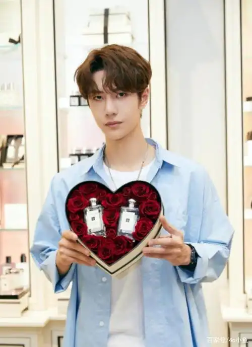 河南精神小伙王一博