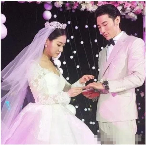 白冰为什么不红景甜