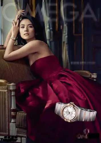 章子怡拍广告秀好身材