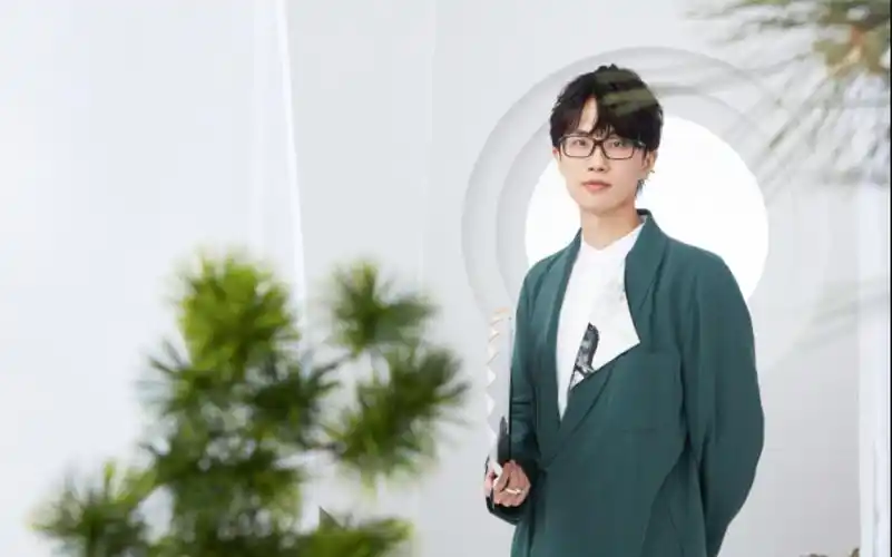 【许嵩】放肆 官方唯美图