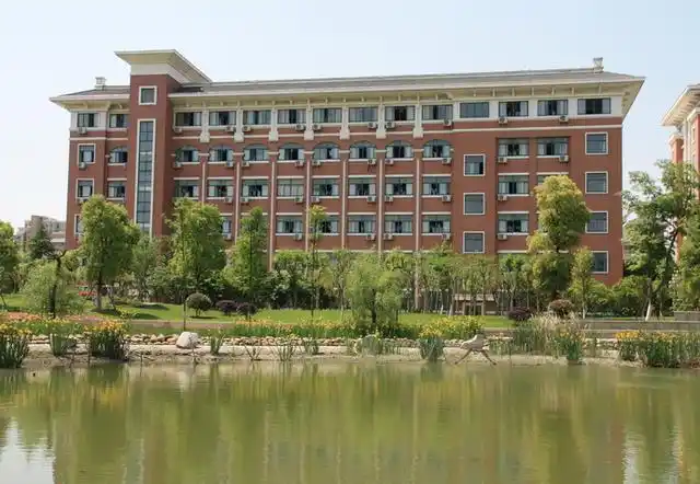 南通市天星湖中学