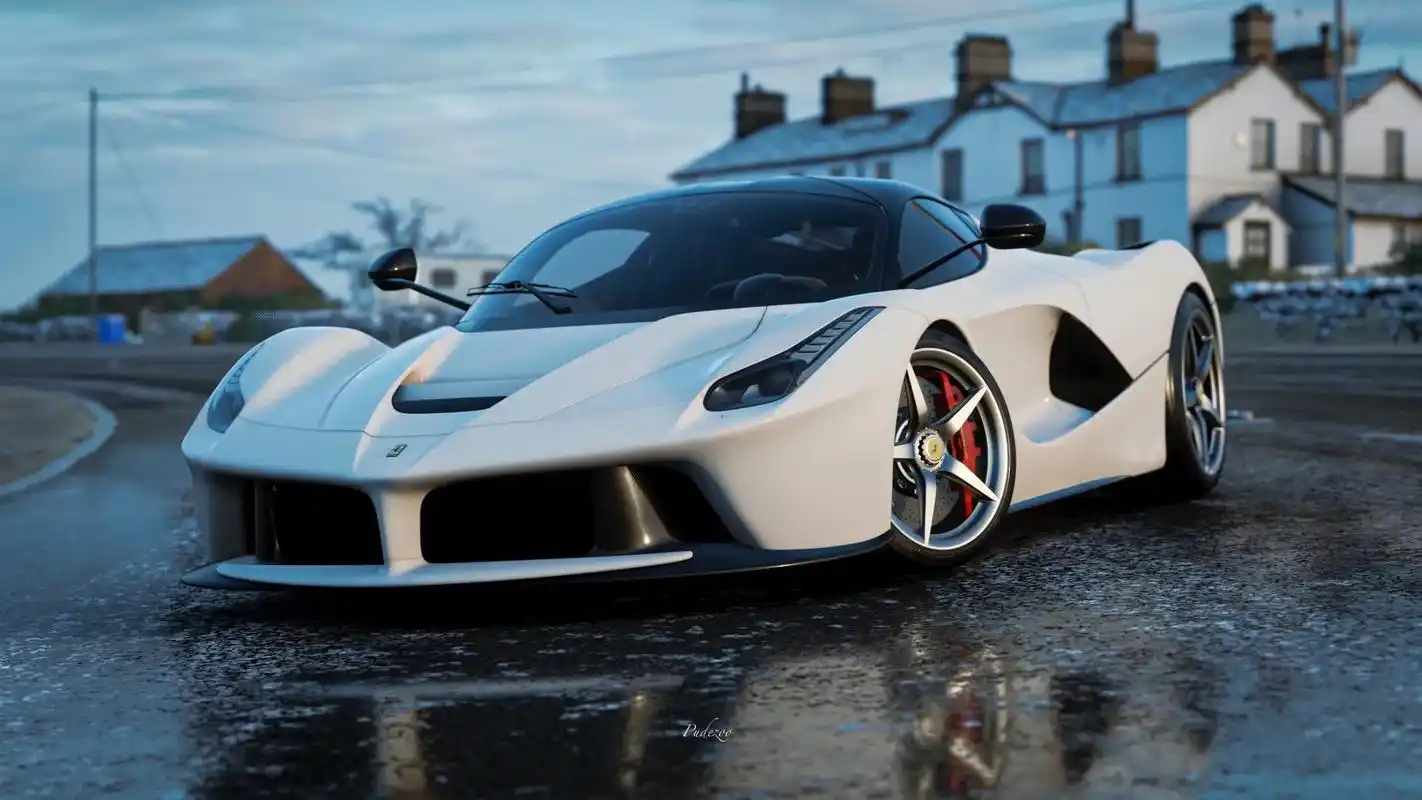 法拉利第一款混合动力超级跑车 coupe500台 aperta210台 enzo的继任者