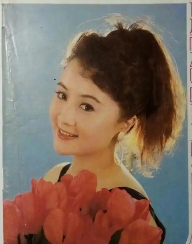 金梦18岁成为女主角为女儿放弃上升期事业今一家三口十分幸福