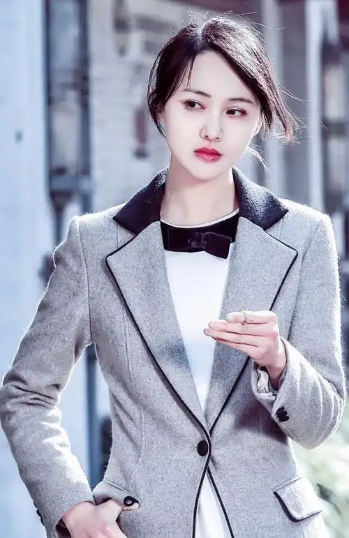 郑爽及其工作室社交账号被封(郑爽个人及工作室微博被永久关闭)