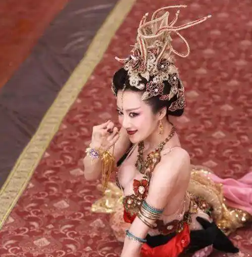 "妲己"李依晓:这次是好女人 网友:你在我心里是好人_角色_生活_叶璇