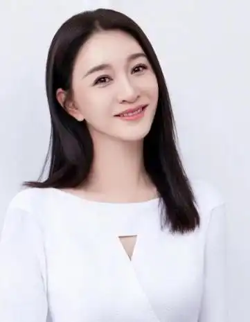 李小冉39岁嫁给男闺蜜5个亿随便花婚后无子却被丈夫宠成宝