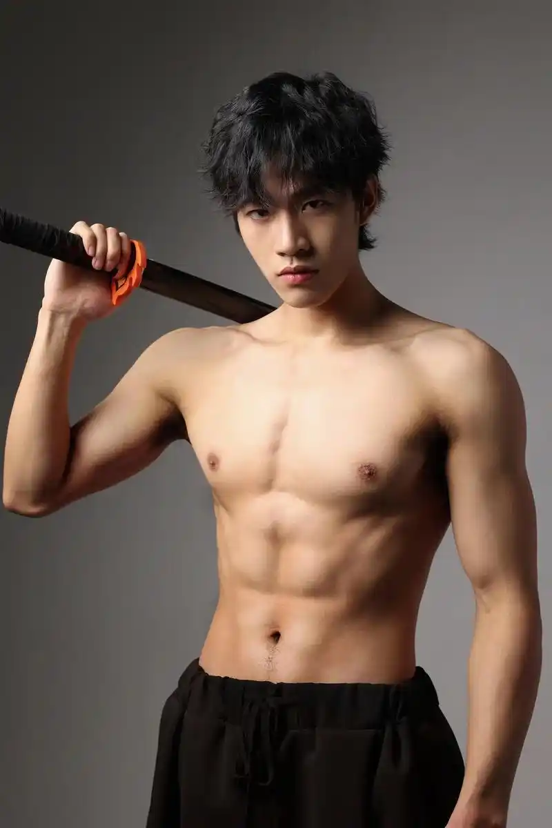 腹肌男孩 #男生写真 #男士写真 #健身 - 抖音