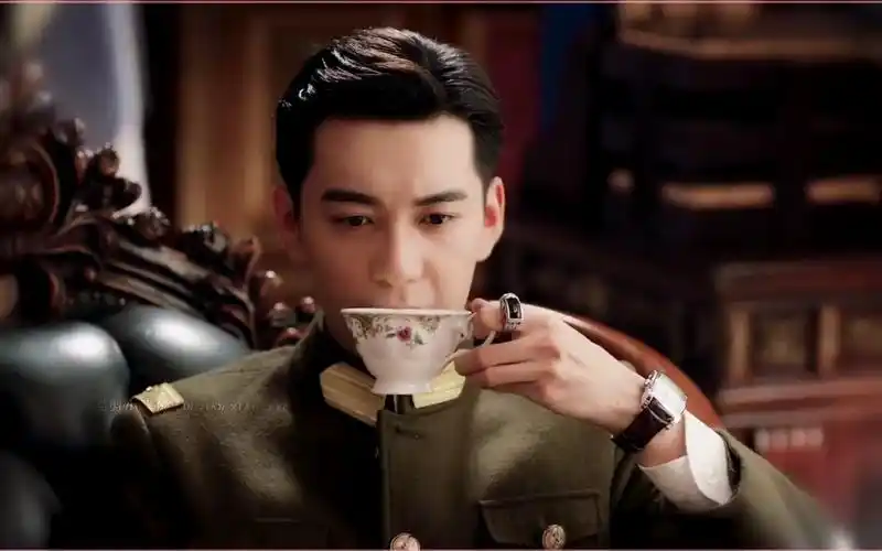 这才是制服圈的天菜吧!【陈星旭丨一见倾心】