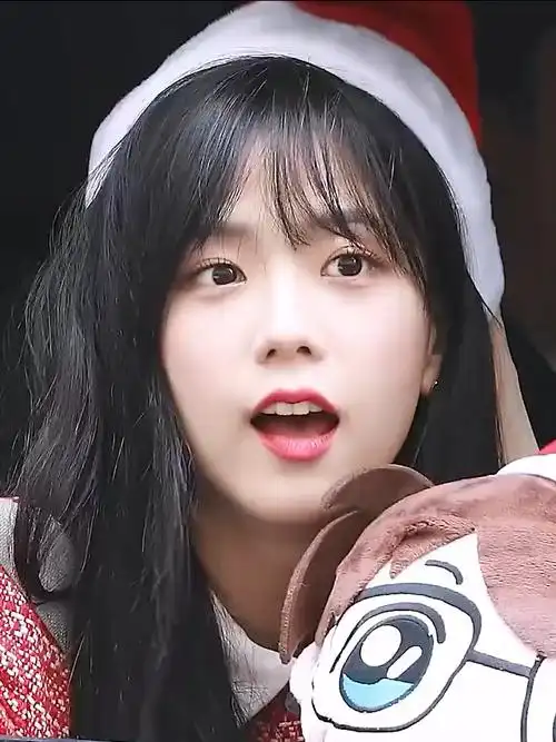 jisoo宝贝好可爱吖