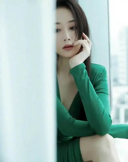 张馨予的胸永远最亮眼