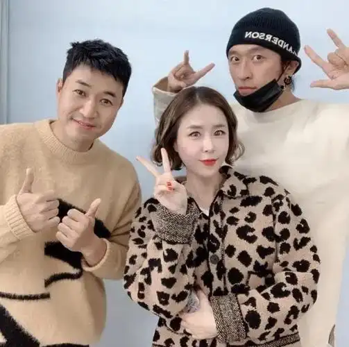 韩网热议:高耀太组内恋爱说!金钟民申智结婚怀孕?金钟国躺枪