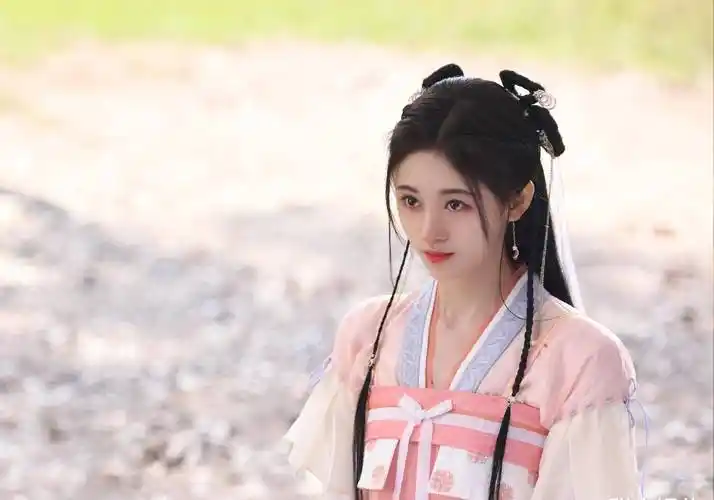 "古装女神"鞠婧祎:从爱豆到女一号,她的清醒打了多少人的脸_造型_网友