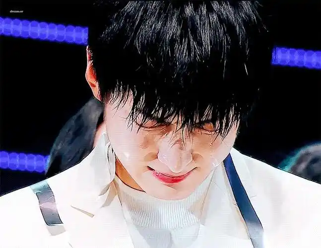 到底是为啥要给10s公开处刑的大哭特写啊