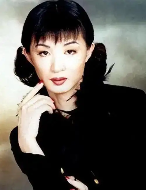 回顾金星被问做完变性手术后和女人在一起洗澡会不会心动