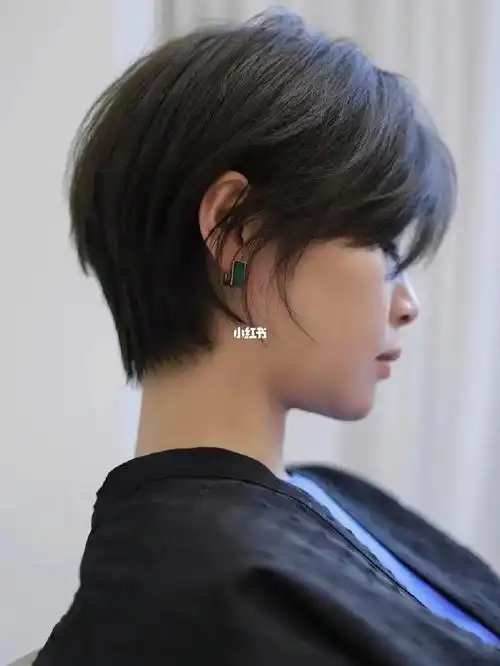 高级,时尚偏分中短发发自然免打理中短发型随性大方减感,可少女可温柔