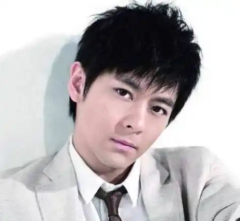 原创46岁的不老男神林志颖出道28年分享美照2个亮点是否注意到