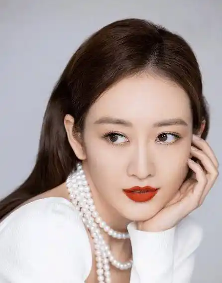 有一种"整容"叫王鸥卸妆,妆前是人间时尚宠儿,卸妆成无眉大妈_化妆