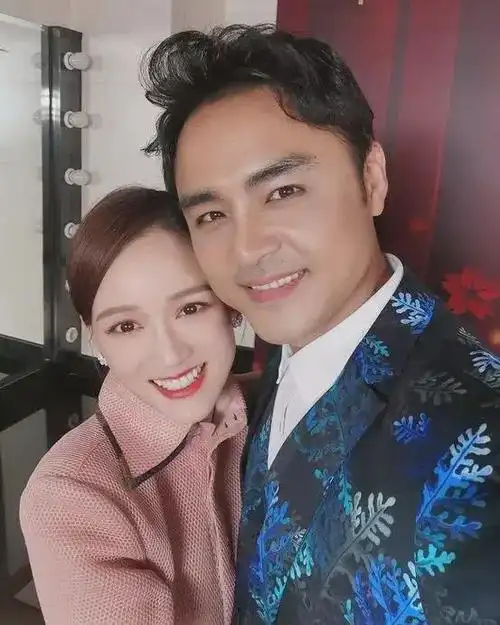 陈乔恩过年胖五公斤同一件衣服对比明显备孕两年一直怀不上