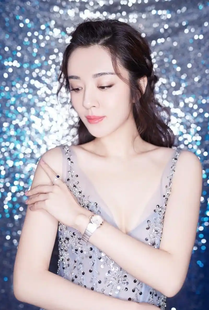 "灵气美女王晓晨:肤白貌美,热爱运动塑完美身材"