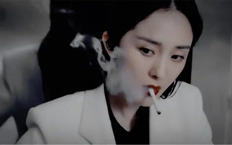 【刺杀小说家 | 杨幂】在线大佬-屠灵,姐姐鲨我_哔哩哔哩_bilibili