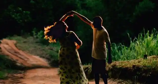 我和老公唱双簧,让小三替我们生儿子,结果养了三年,暴雷了