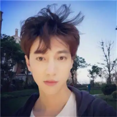 成熟稳重非常有深度的帅气男头 2022最新魅力值爆表阳光男生头像_男生