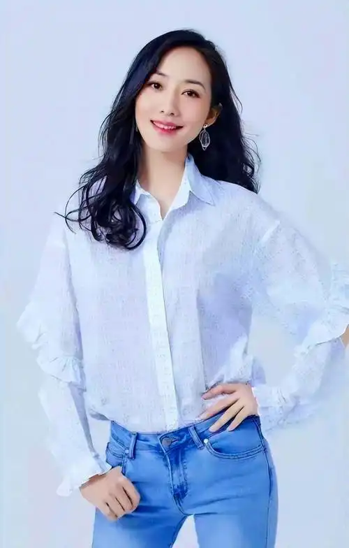 韩雪和富商万山约会照被曝光!两人年龄相差18岁但感情稳定