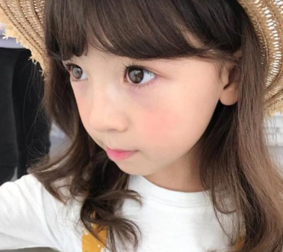 中国夫妻生出混血儿差点闹离婚姥姥一席话夫妻俩喜笑颜开