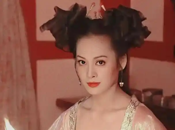 宁静二手平台曝光《笑傲江湖》试装照,为演赵姬放弃"义盈盈"