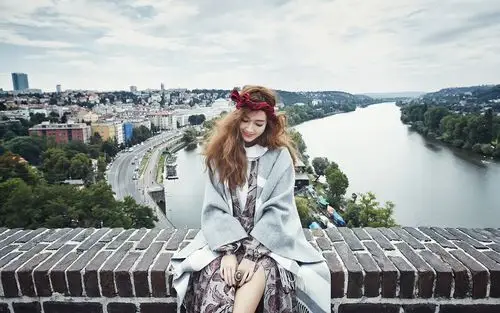 回车桌面>电脑壁纸>明星>日韩明星>少女时代郑秀妍百变写真>